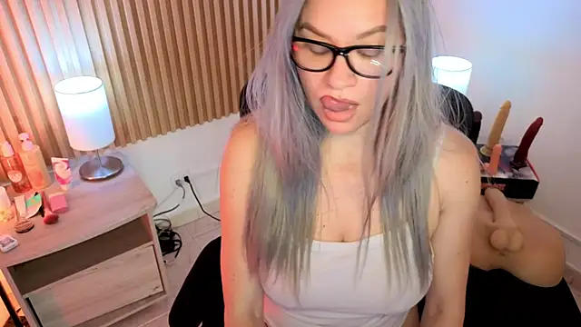 MarianL0ve Adlı Modelin Canlı XXX Sohbeti