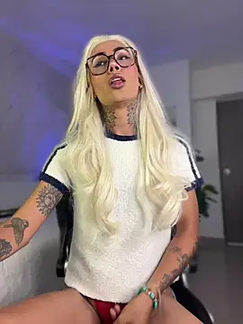 miss_tatiana_ Adlı Modelin Canlı XXX Sohbeti