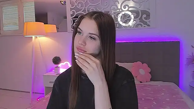 Czat XXX na żywo – LuisaClover