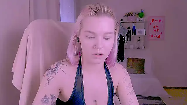 Hot_Blonda's Live XXX Chat