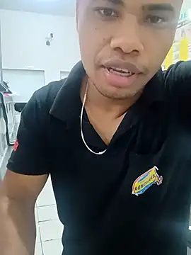 RobertoLuiz84 Webcam show