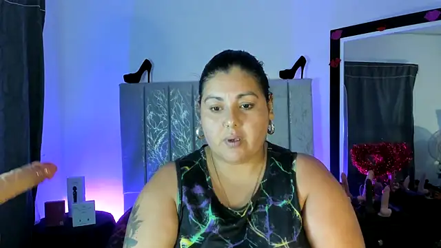 Chatroom XXX en direct de AndreaKinky