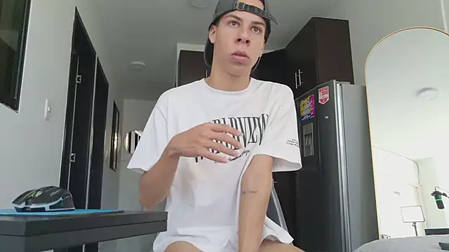 grey___27 webcam show