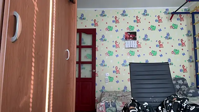 Show modela chiraq1945 na web-kameri