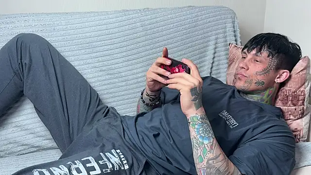 Anubisgods' Live XXX Chat