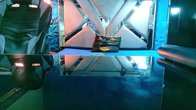 Oliver_Jamees Show Webcam