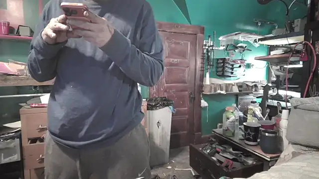 charactrzero Chat XXX in diretta