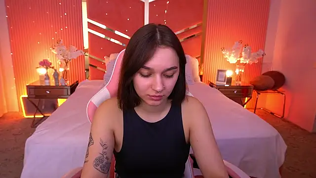 FlirtyMusa's Live XXX Chat