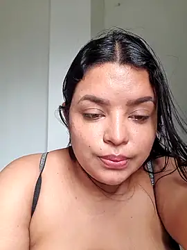 Albanis1's Live XXX Chat