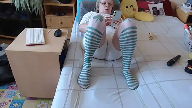 Dorina élő XXX-chatje