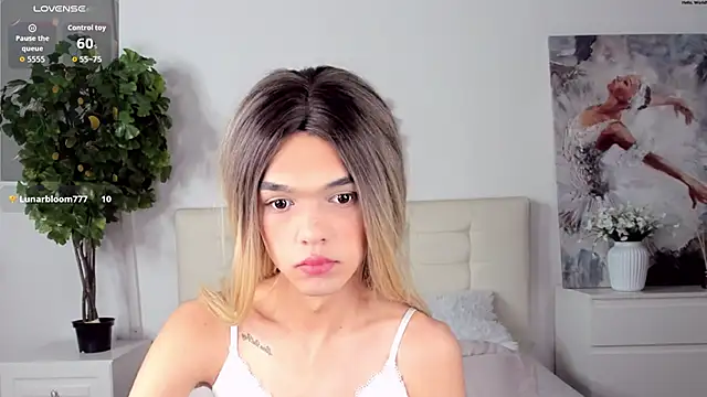 MadonnaRossi 在線直播表演