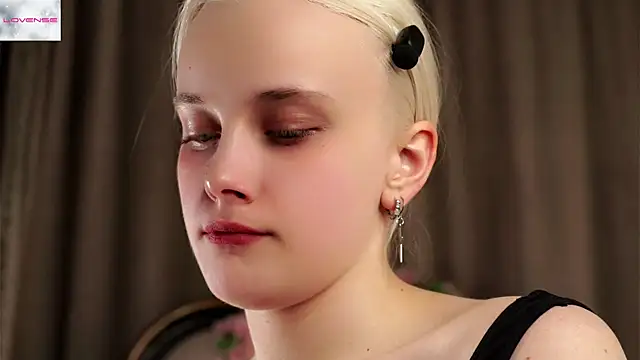 Chat XXX en directo de KirstinMcgeady