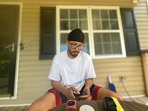 ThrowedWorldWide: онлайн-секс-чат