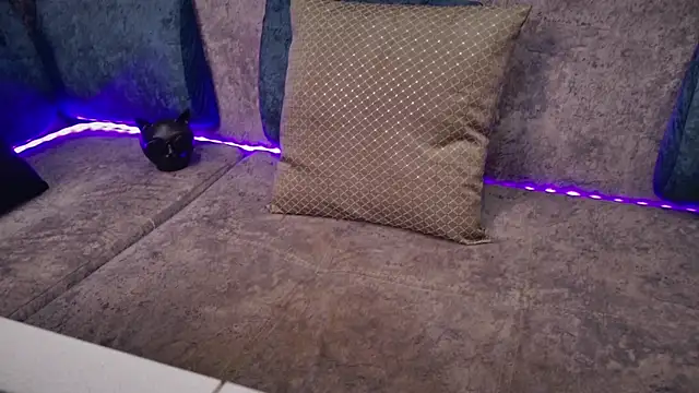 blackcat142: онлайн-секс-чат