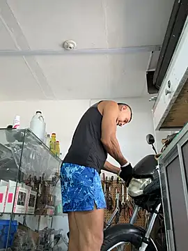 Paul22cm- Chat XXX in diretta