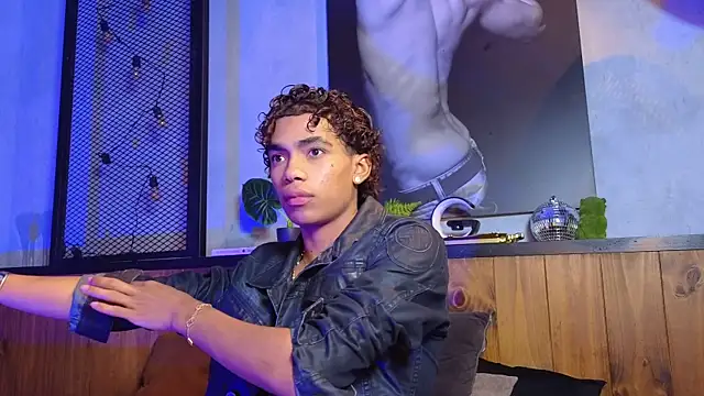 AlanCutee 即時 XXX 聊天