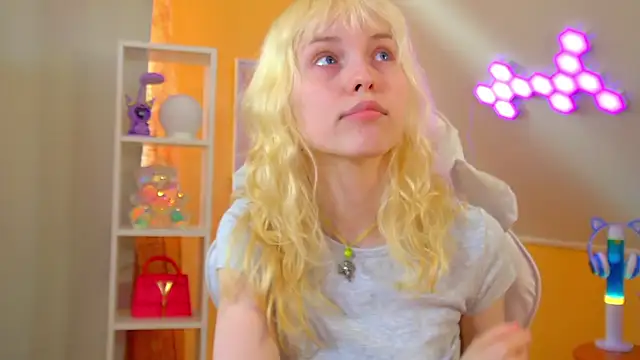 Živý XXX chat HannahHollis