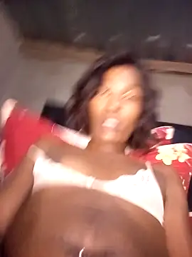 hoittytoittyxx Show in webcam