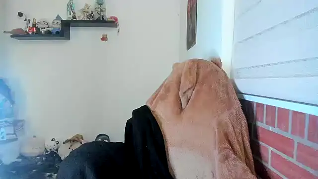 Онлайн чат XXX Shaddycute_