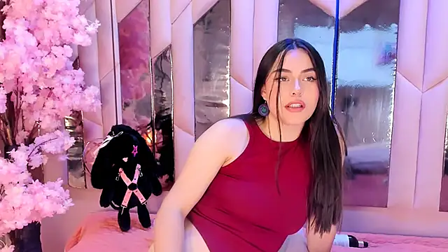 Chat XXX en directo de HannaCollins_