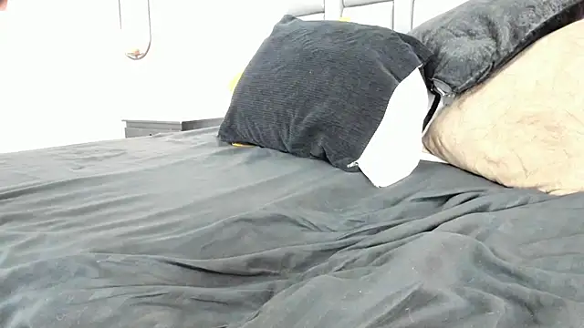 Czat XXX na żywo – pretty_ariiel