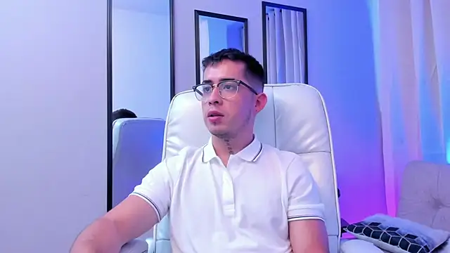 Chatroom XXX en direct de Tommas_Jhonson