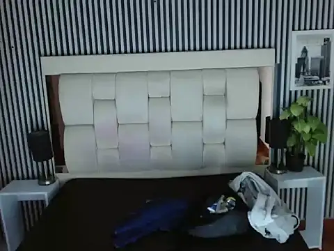 Chatroom XXX en direct de Alex_Wolft