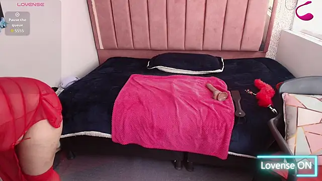 Barbara_fox__ élő XXX-chatje