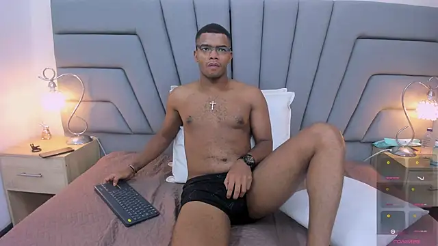 Chat +18 de TeamMarcoLuna ao vivo