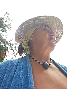 Hot-Muci Obrolan Langsung XXX