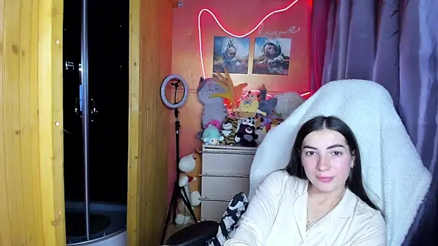 Fiery_Brunette_ Adlı Modelin Canlı XXX Sohbeti