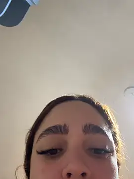 Chat XXX ao vivo de hottiee_melannie