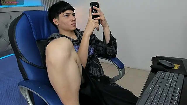 SamBlack_: απευθείας συνομιλία ΧΧΧ