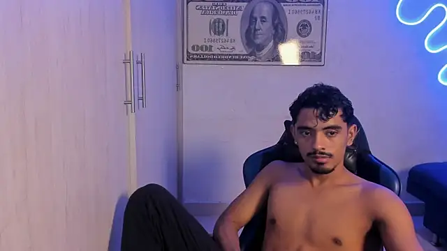 jossi12345j élő XXX-chatje