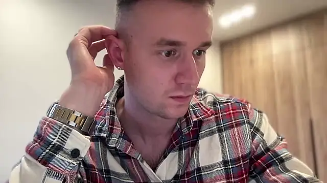 cute_mark Show in webcam