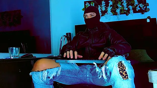 HannibalLester – Naživo XXX chat