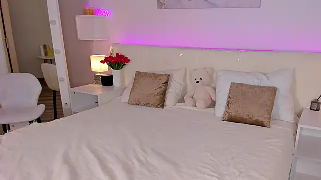 Anellyball: онлайн-секс-чат