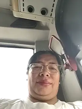 Chatroom XXX en direct de __valentina18