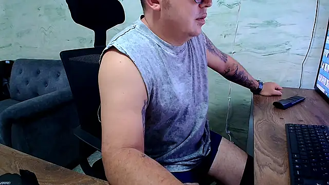 maximo_daddyn Webbikameraesitys