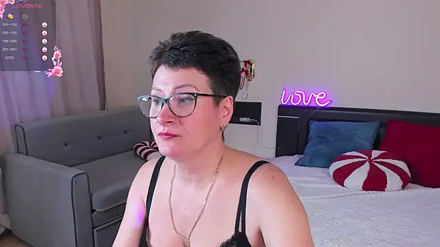 JennyMons Adlı Modelin Canlı XXX Sohbeti