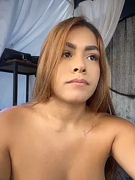 Czat XXX na żywo – MayaMoanXXX