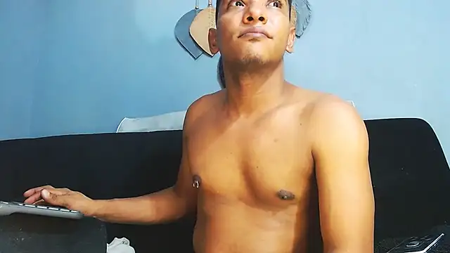 Grandeygruesa1 Show in webcam