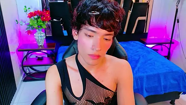 AlecciaNova 网络视讯表演