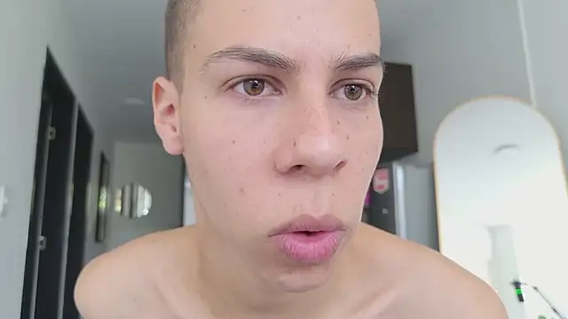 grey___27 webcam show