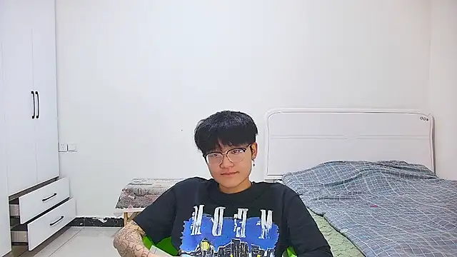 KK-cuteboy Show Webcam