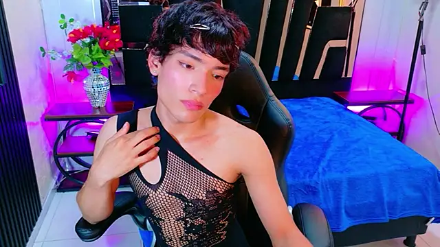 AlecciaNova 网络视讯表演