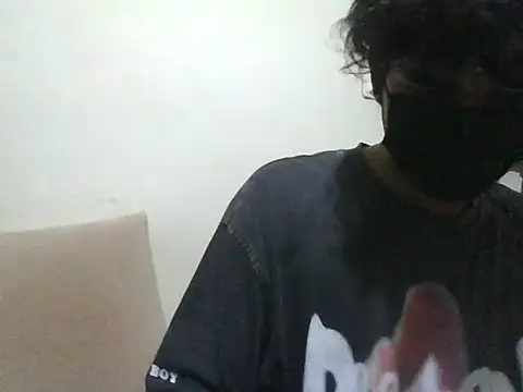 kriZ08: διαδικτυακό σόου στην κάμερα