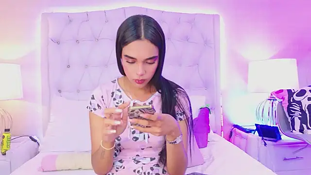 MeganRoseh Adlı Modelin Canlı XXX Sohbeti