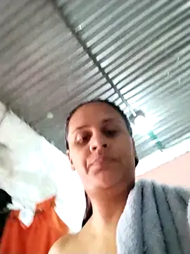 แชท XXX สดของ Andreita_95