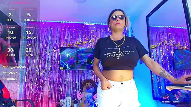 PARADISE_EXOTIC's Live XXX Chat